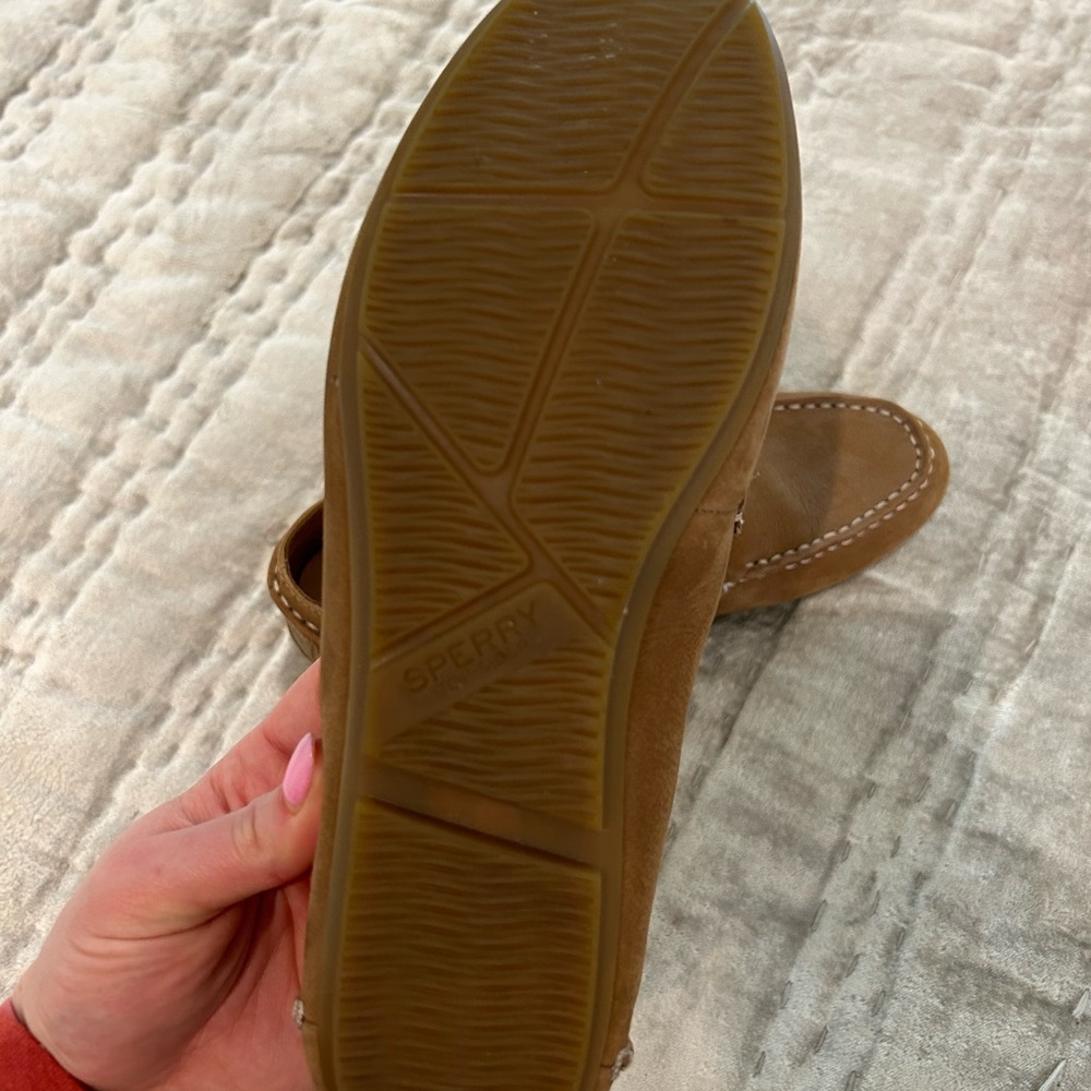 Sperry - Picture 2 of 5